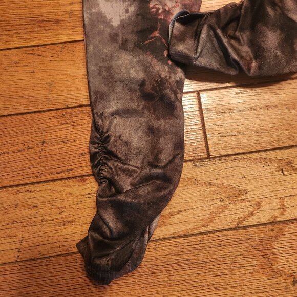 LEGGINGS....GORGEOUS! - Picture 3 of 3